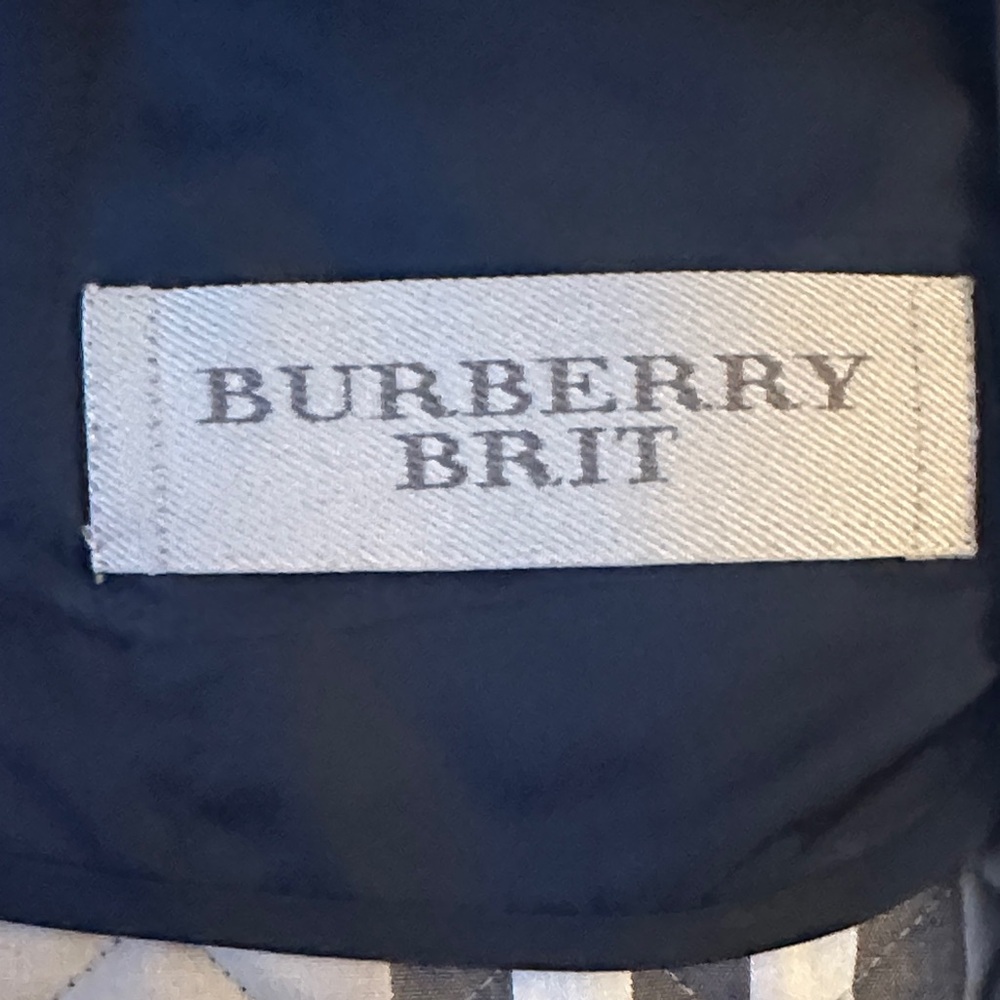 Burberry Quilted Navy Women’a Jacket - Authentic - Picture 3 of 5